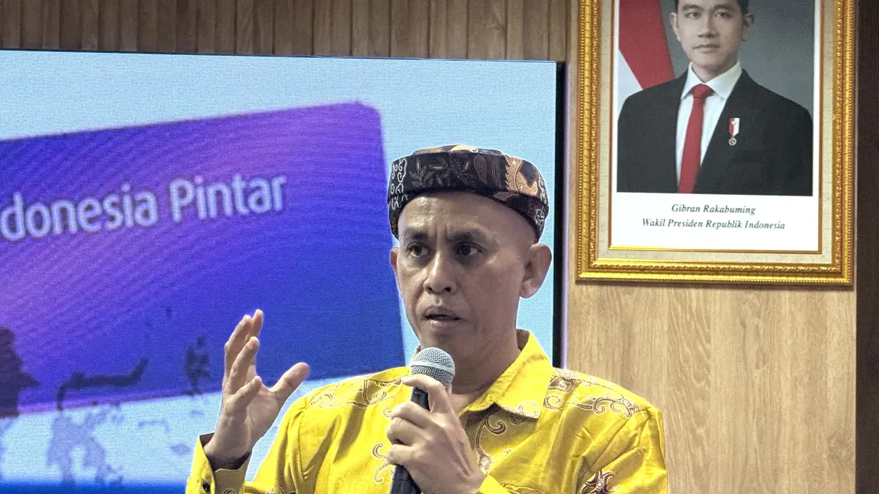Komisioner Komisi Informasi Pusat, Syawaludin.
