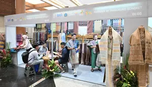 Tren Mode dan Budaya Bertemu di Indonesia Fashion Week 2025 (doc: APPMI)