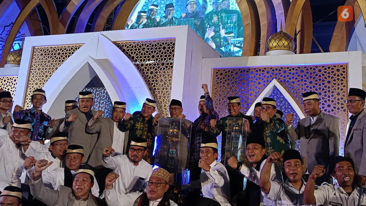 Khafilah Kabupaten Tangerang Juara Umum MTQ Banten ke 21. (Sabtu, 27/07/2024). (Yandhi Deslatama/Liputan6.com).