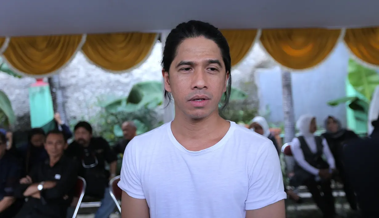 Pemakaman Dian Pramana