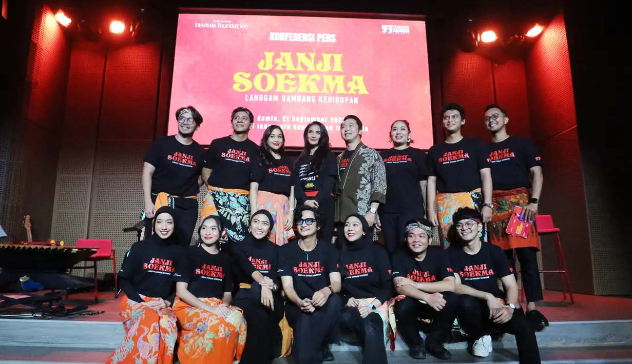 Janji Soekma: Langgam Gambang Kehidupan akan dipentaskan tiga hari di Gedung Kesenian Jakarta. Yakni pada tanggal 6, 7, dan 8 Oktober 2023 pukul 14.00 dan 19.00 WIB. [Foto: Bambang E Ros/Fimela.com]