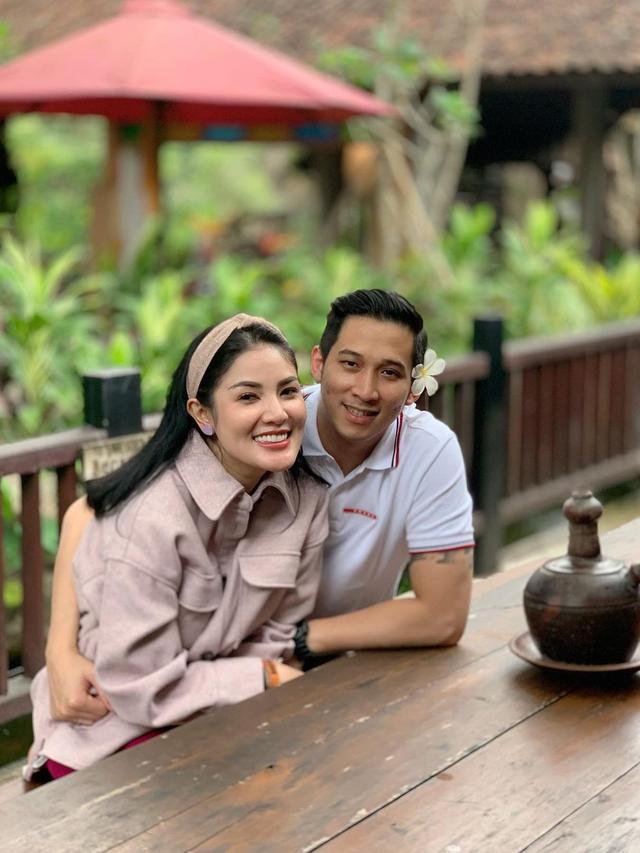 Tak Hadiri Sidang Cerai Nindy Ayunda Diperiksa Kasus Dugaan Kepemilikan Senpi Sang Suami Showbiz Liputan6 Com