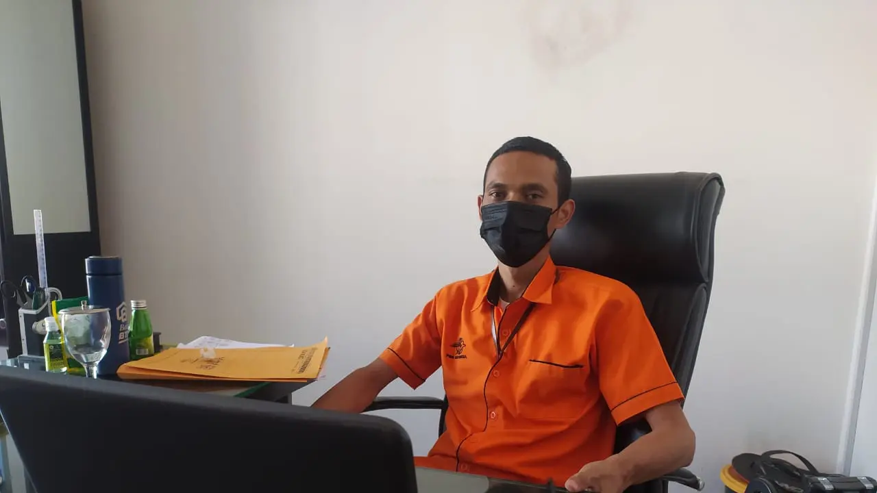 Kepala Kantor Pos Garut Andrianto mengatakan, pembagian dana program BST tersebut bukan perkara baru bagi kantor pos, namun masuknya PPKM Darurat, membuat pak pos meski memutar otak, agar pembagian tidak menimbulkan kerumunan massa.