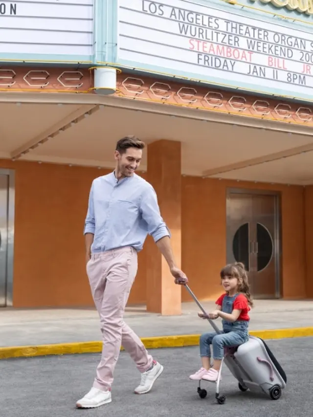 Koper sekaligus kereta anak