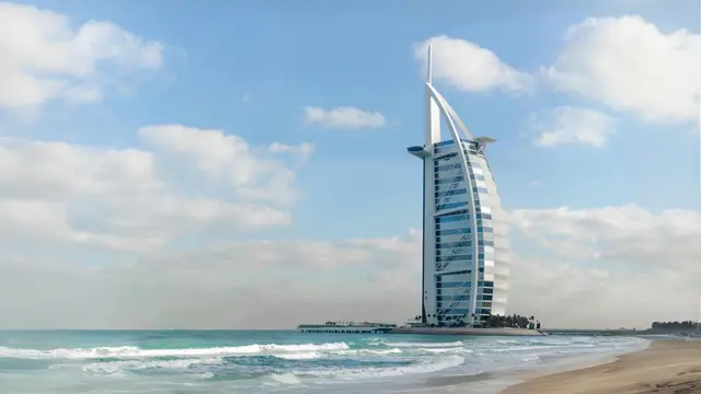 Sensasi Liburan Mewah di Dubai yang Membuat Takjub, Ada Yoga di Bawah Laut! (Maverick)