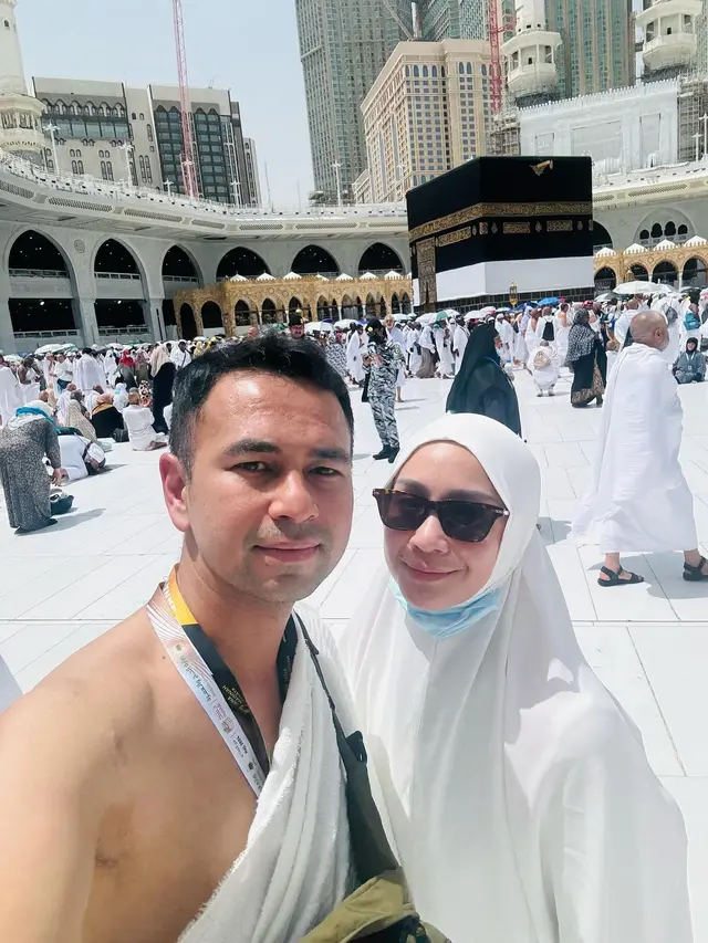 Jalani Ibadah Haji, Ini 7 Potret Raffi Ahmad dan Nagita Slavina di Depan Kabah