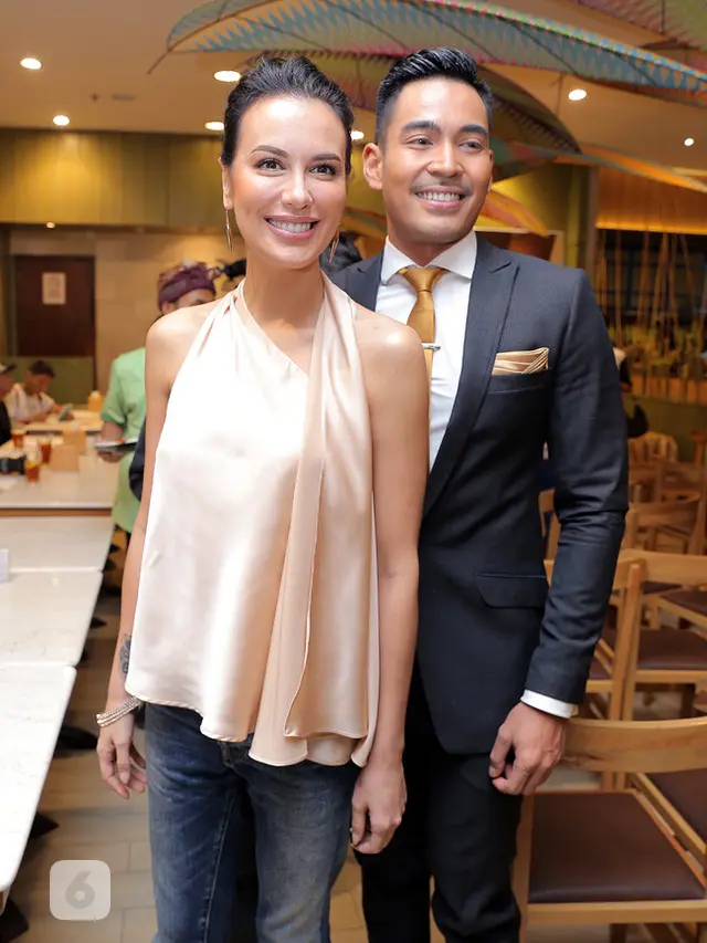 [Bintang] Sophia Latjuba dan Robby Purba