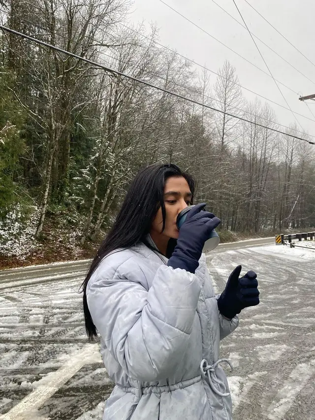 Fanny Ghassani liburan akhir tahun 2021 di Seattle, Amerika Serikat (Foto: Instagram/@fannyghassani)