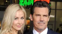 Josh Brolin selamatkan seorang pria di tengah ombak pantai Hawaii (dok.dailymail)