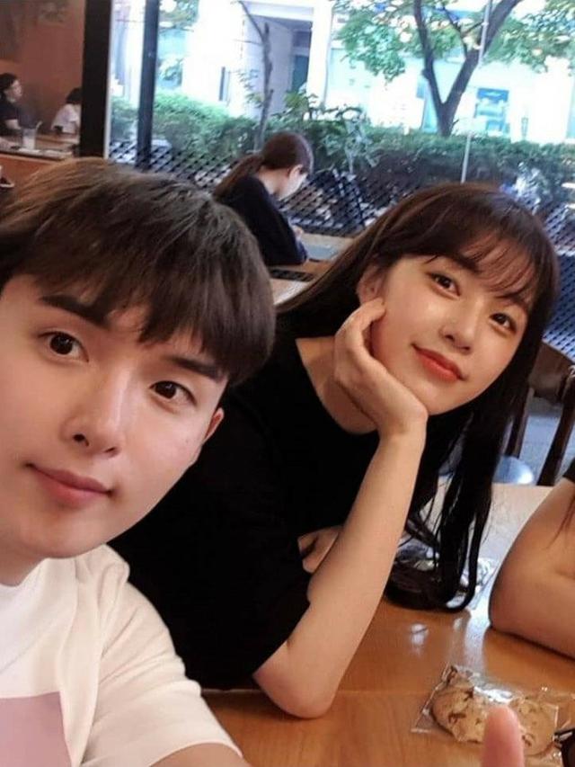 Resmi Pacaran, Ini 6 Potret Romantis Ryeowook Super Junior dan Ari Eks