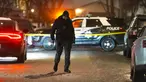 Polisi melakukan pemeriksaan setelah beberapa orang ditembak dan dibunuh di Joliet, Illinois, pinggiran Chicago, Amerika Serikat, Senin (22/1/2024). Dilansir Reuters, tujuh jenazah yang diduga merupakan korban pembunuhan ditemukan di dalam dua rumah berbeda. (Tyler Pasciak LaRiviere/Chicago Sun-Times via AP)
