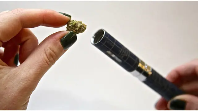 Sekitar satu dari lima remaja di Connecticut Amerika Serikat menambahkan ganja dalam peralatan rokok elektrik (vape) yang digunakan seperti diungkapkan dalam penelitian terbaru.
