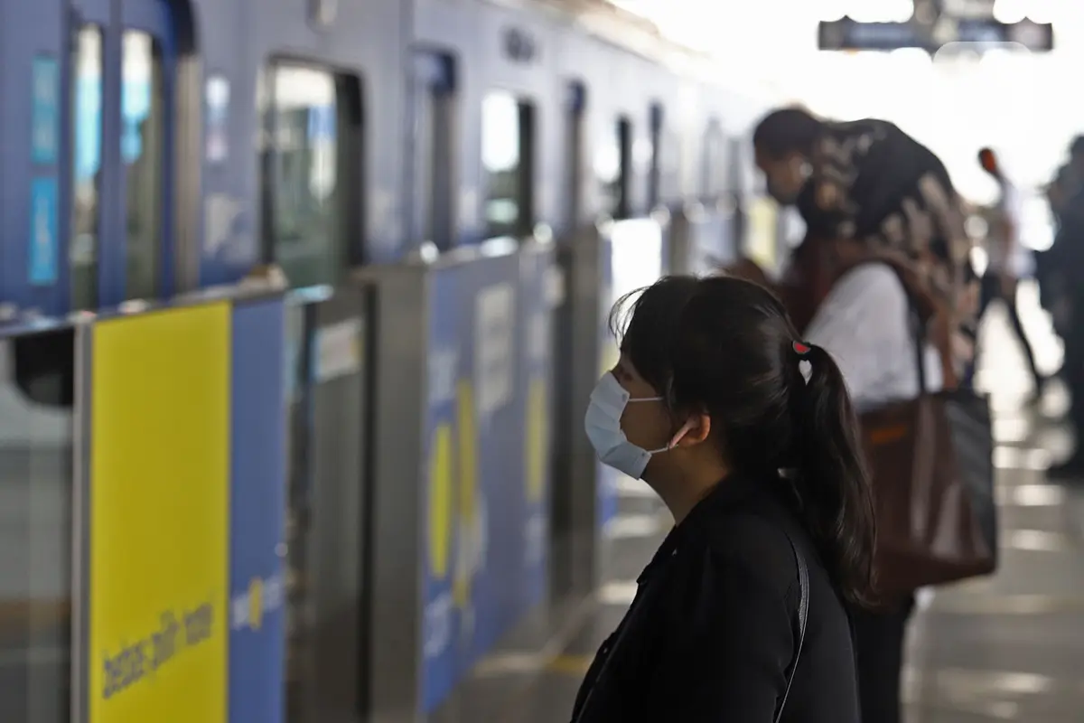 Penumpang MRT Wajib Pakai Masker