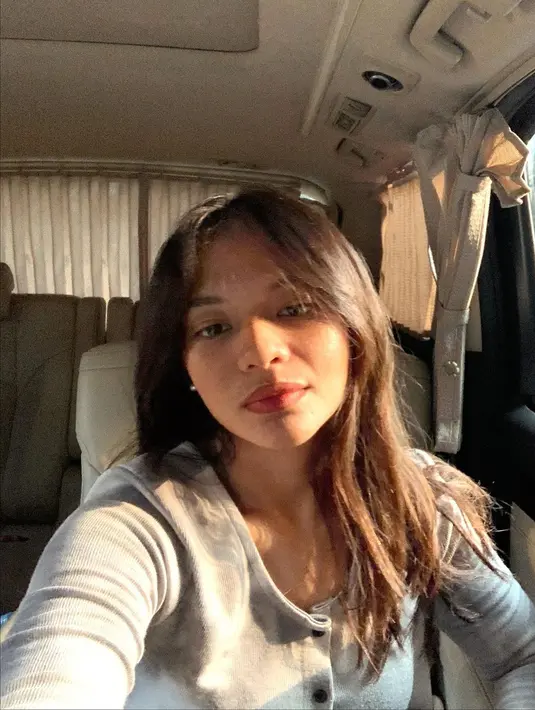 Image chubby-pun sudah hilang dari Amel Carla, cewek 21 tahun itu yang sudah beranjak dewasa pun kian menebar pesonanya. (FOTO: instagram.com/amelcarla)