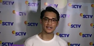 Afgan Syahreza baru saja menggelar konser ‘Sound of Love’ yang diselenggarakan oleh SCTV. Dalam konser ini, Afgan tampil memukau saat berkolaborasi dengan Gita Gutawa, Raisa, dan Andien.