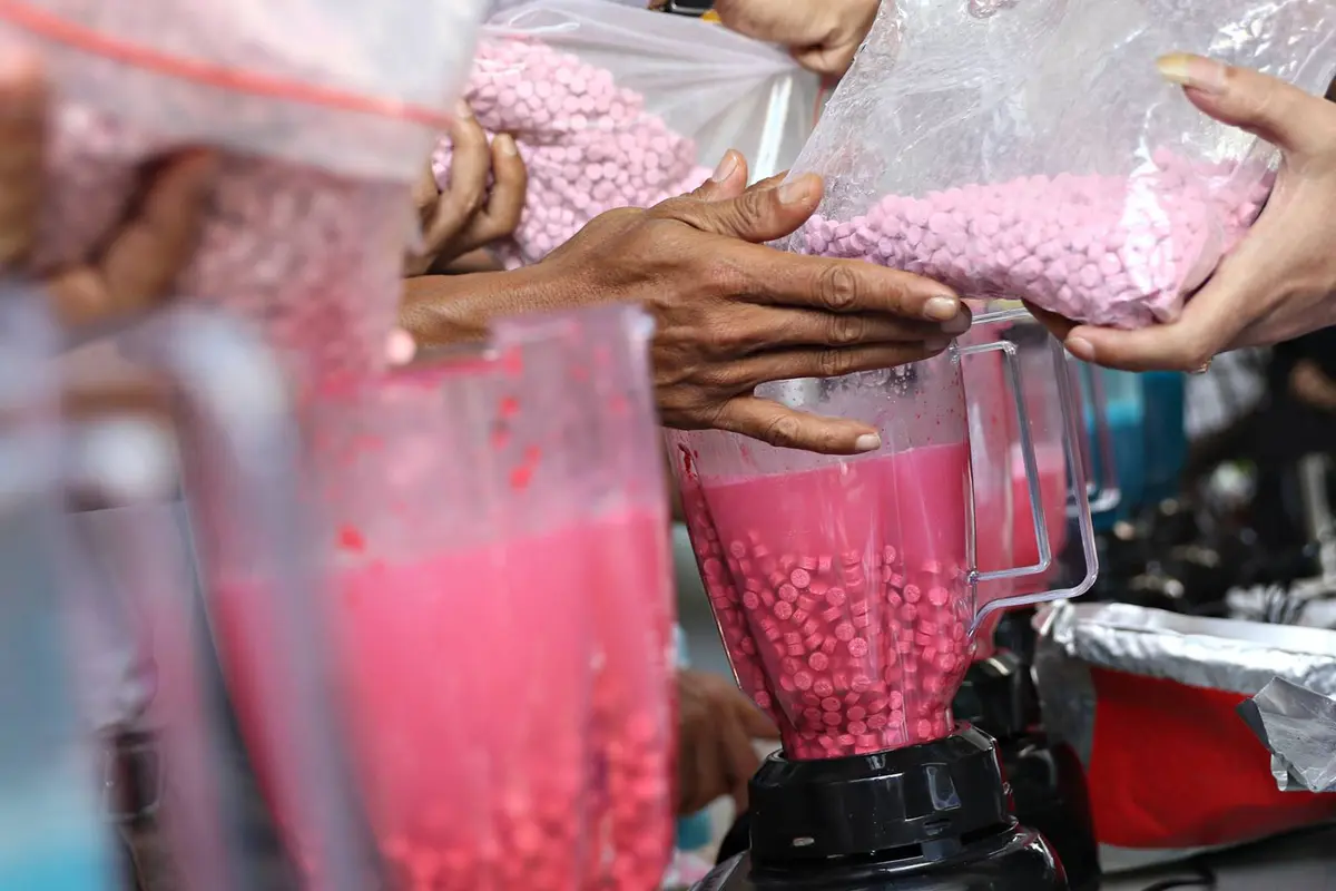 20160616-Sabu 4,8 Kilogram dan Ribuan Ekstasi Diblender Polda Metro Jaya-Jakarta