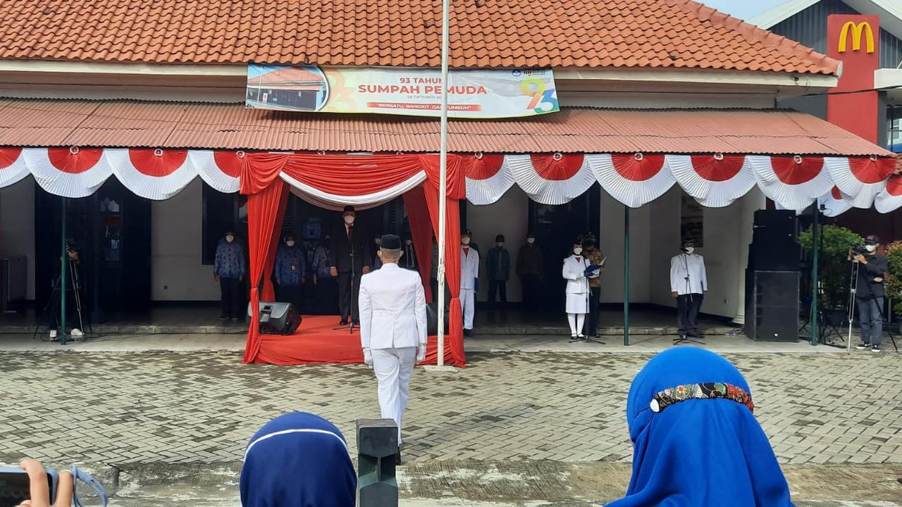 Peringatan Hari Sumpah Pemuda ke-93 diwarnai dengan upacara bendera yang dilakukan Museum Sumpah Pemuda bersama Direktorat Jenderal Kebudayaan, Kementerian Pendidikan, Kebudayaan, Riset, dan Teknologi.