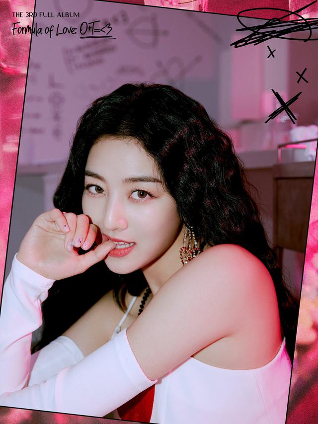 Jihyo Twice. (JYP Entertainment via Soompi)