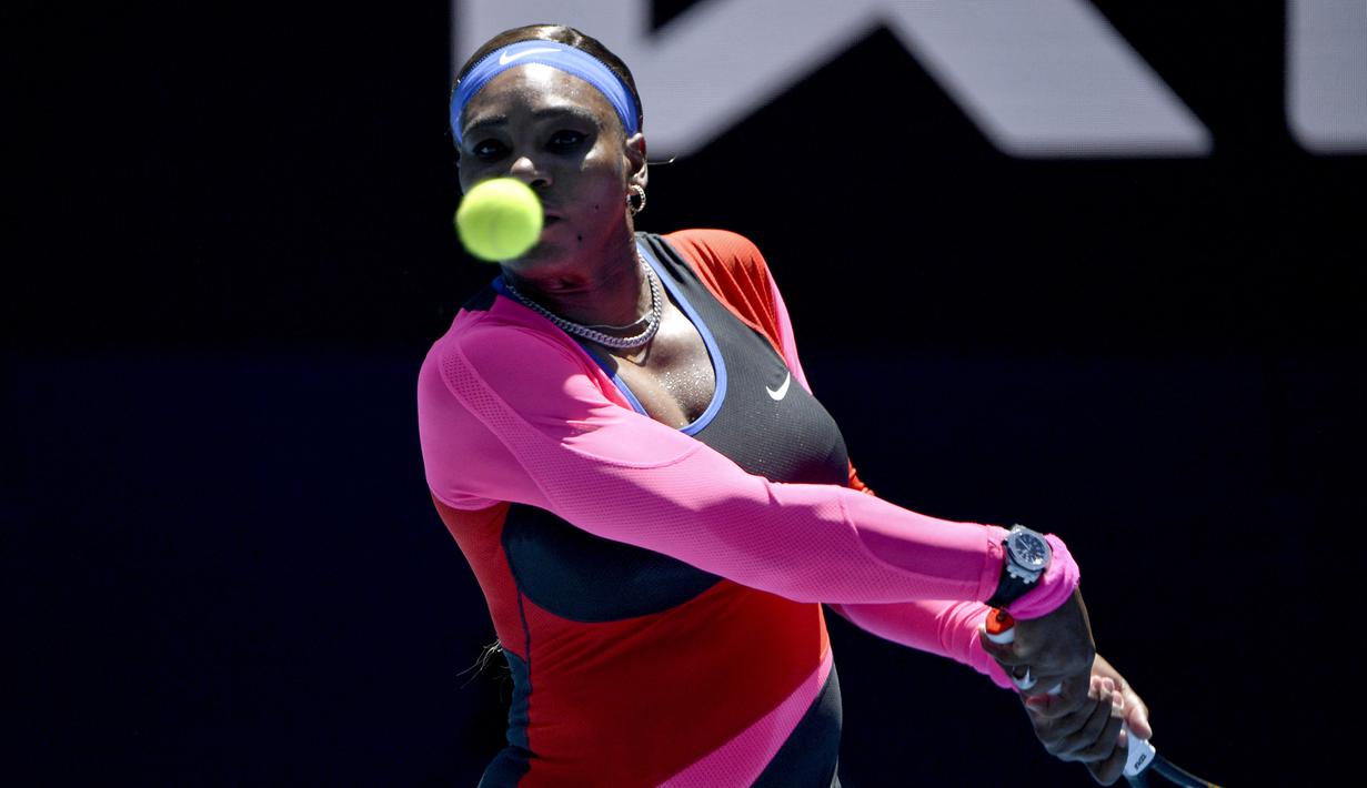 Bukan kali ini saja Serena Williams memakai kostum yang unik, pada tahun 2018 diajang Prancis Terbuka 2018 dirinya sempat memakai kostum ala Wakanda yang menuai kontroversi. (AFP/Paul Crock)