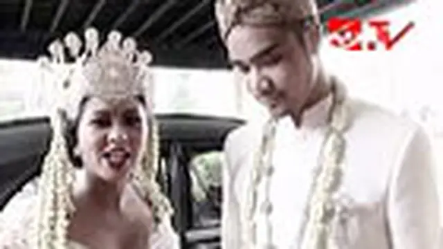 Dira Sugandi Resmi Menikah