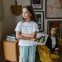 Mengenal 6 langkah bijak bagi orangtua untuk mendidik anak yang sensitif. (Foto/Dok: pexels.com/RDNE Stock project)