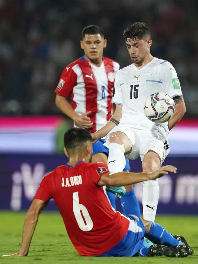 FOTO: Luis Suarez Bawa Uruguay Taklukkan Paraguay di Kualifikasi Piala Dunia 2022
