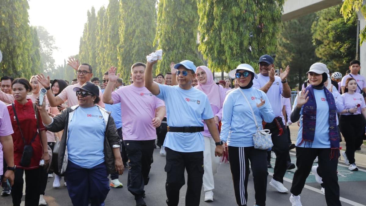 Puncak HUT ke-80 Kemendagri Meriah! Ribuan Peserta Jalan Sehat &amp; Ramaikan Bazar di TMII