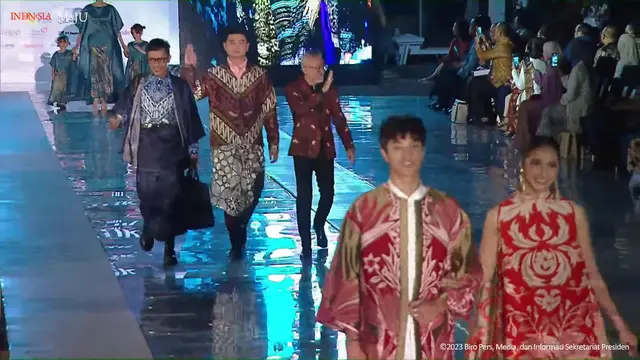 <p>Chef Arnold Poernomo di parade Istana Berbatik untuk merayakan Hari Batik Nasional di Istana Merdeka, Jakarta, 1 Oktober 2023. (dok. tangkapan layar YouTube Sekretariat Presiden)</p>