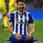 Gelandang Porto Marko Grujic. (MIGUEL RIOPA / AFP)