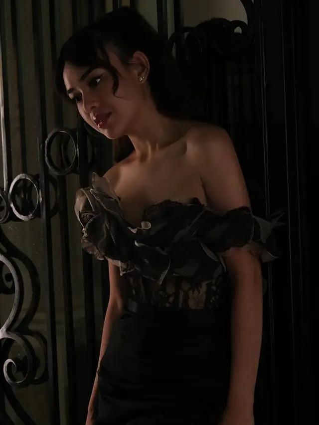 8 Dress Amanda Manopo yang Memikat dan Selalu Tuai Pujian Sepanjang 2024, Mana yang Jadi Favoritmu?