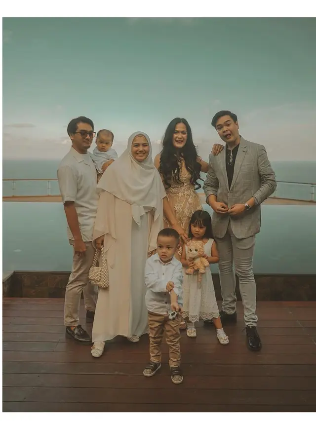 Potret Kedekatan Ricky Harun dan Jeje Soekarno, Akrab Banget