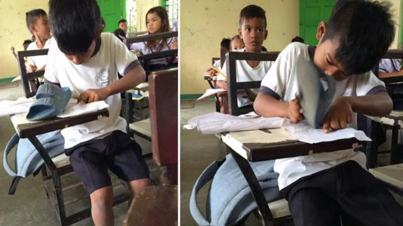 Miris, Siswa Ini Gunakan Sandal Karet sebagai Penghapus