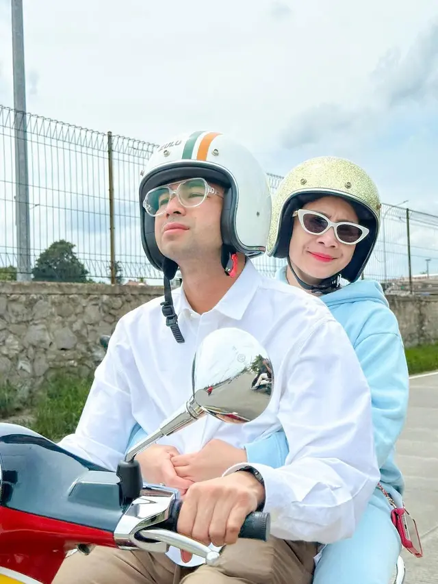 Tampilan Kontras dari Nagita Slavina dan Selvi Ananda Saat Nyoblos Pilkada Serentak 2024