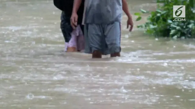 Banjir di Desa Gotakan, Kulonprogo mencapai ketinggian pinggang orang dewasa.
