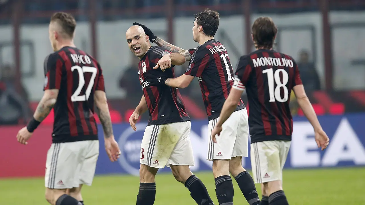 AC Milan vs Inter Milan (Reuters)