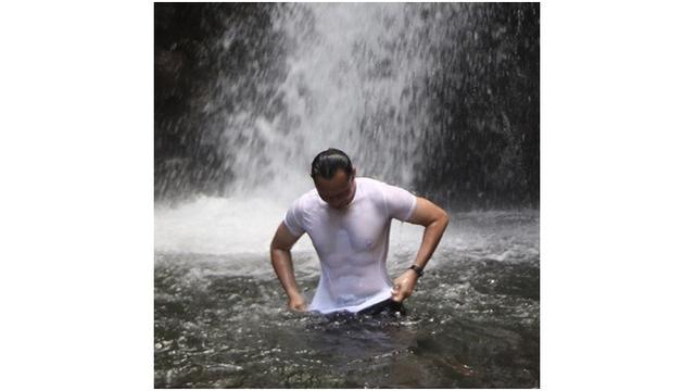 5 Gaya Santai AHY Saat Traveling Ini Keren Abis