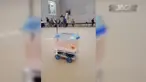 Kamera di atas akuarium mampu menangkap gerak ikan yang bergerak.