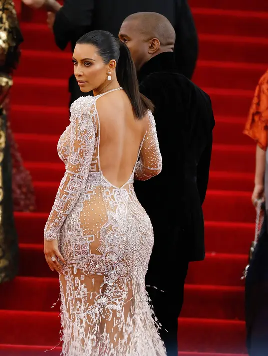 Sumber mengatakan bahwa selama ini Kim sudah berusaha menjadi istri yang selalu mendukung suaminya. Namun ia merasa terperangkap dengan keadaan seperti ini. (AFP/Bintang.com)