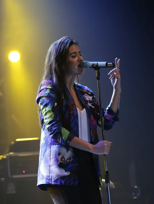 Melalui lagu-lagu yang kerap dinyanyikannya, Raisa juga berusaha menyampaikan cerita cinta yang juga sering dialami hampir setiap orang. Selain itu, ternyata Raisa punya cara sendiri ketika harus berurusan soal percintaan. (Galih W. Satria/Bintang.com)