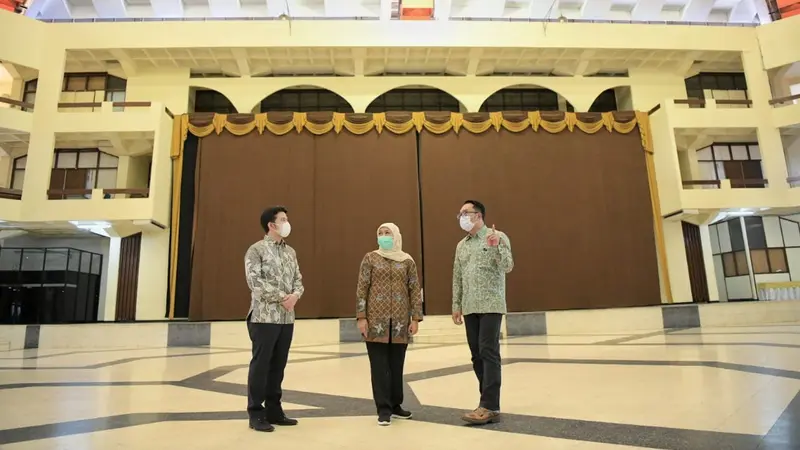 Ridwan Kamil Bertemu Khofifah Bahas Desain Baru Islamic Center Surabaya