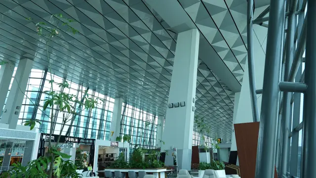 Kondisi terkini atap di Terminal 3 yang jebol
