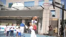 Seorang anak saat mengikuti Coaching Clinic Basket dengan Sam Perkins di Lapangan Basket, US Embassy, Annex, Jakarta, Kamis (7/9). Kegiatan untuk menularkan semangat berolahraga ke generasi muda Indonesia. (Liputan6.com/Faizal Fanani)