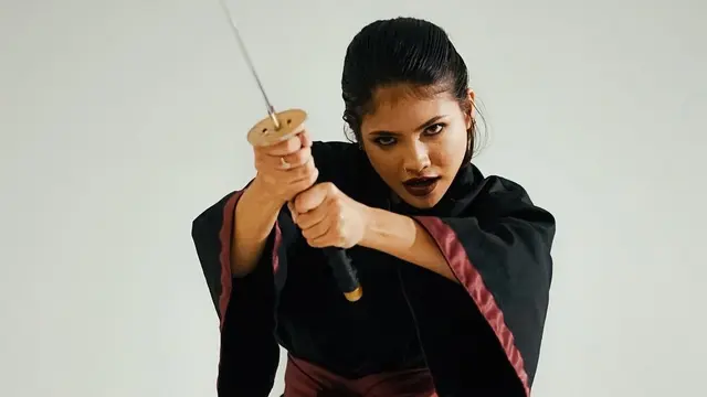 Gaya Pemotretan Sara Fajira Bak Samurai, Curi Perhatian. (Sumber: Instagram/sarafajira)