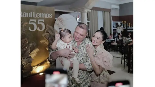6 Potret Ulang Tahun ke-55 Raul Lemos, Perayaan Hangat Bersama Keluarga Besar