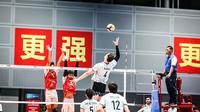 Timnas voli Indonesia kalah dramatis dari Argentina&nbsp;2-3 (25-23, 26-28, 25-23, 20-25, 13-15)&nbsp; pada laga keempat Pool D Kejuaraan Dunia Voli Putra U-21 2025 di Jiangmen Sports Center, China, Senin (25/8).&nbsp;(foto: Volley Ball World)