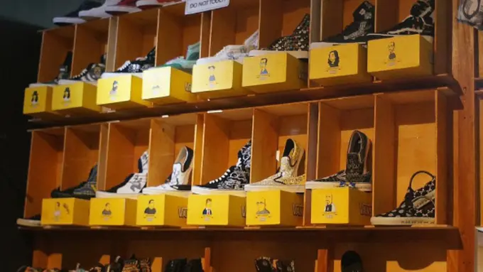 Penyuka Sepatu Vans, Dijamin Ngiler Lihat Koleksi Cowok Satu Ini