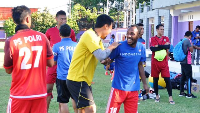 Hamka Hamzah-Gerald Pangkali