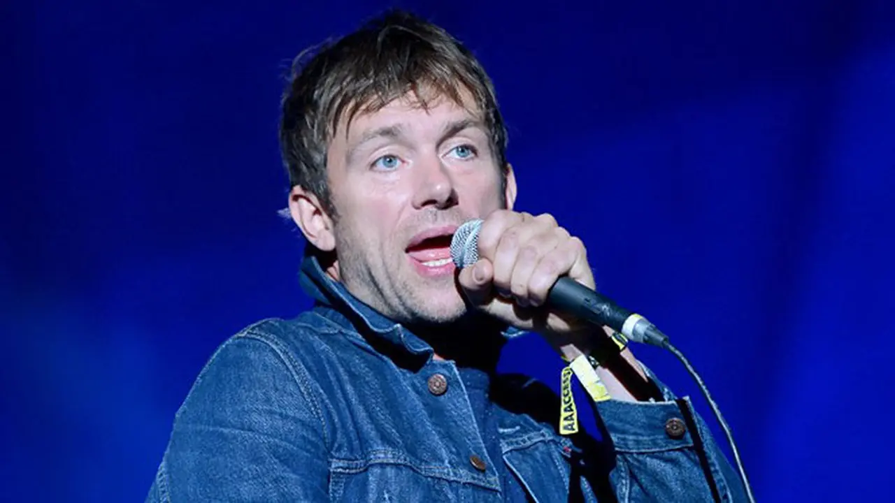 damon-albarn-131003b.jpg