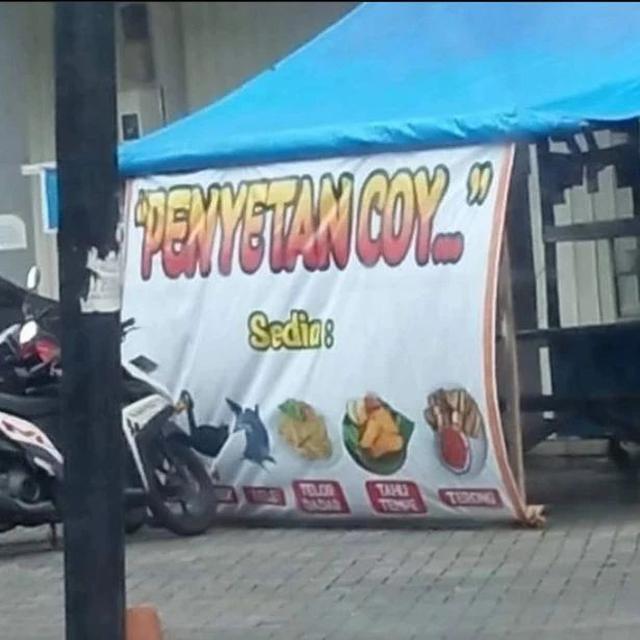 6 Tulisan Sok Asyik Orang Jualan Ini Kalimatnya Familiar, Bikin Senyum Tipis