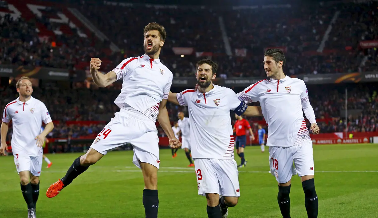 Sevilla mempertahankan tradisi tampil pada babak 16 besar liga Europa setalah menyingkirkan Molde FK dengan agregat gol 3-1.  (REUTERS / Marcelo del Pozo)